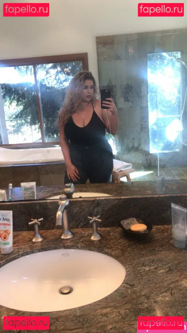 Lo Sangstaaa Onlyfans Photo Gallery 