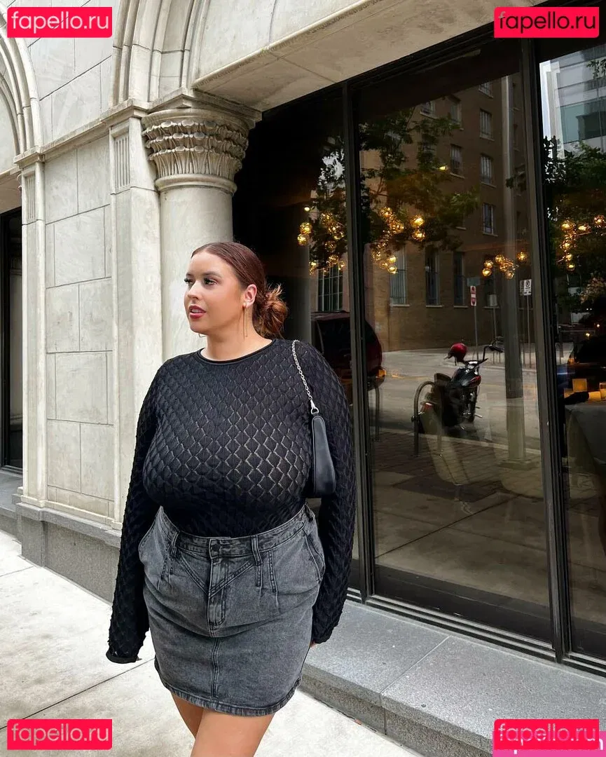 Lo Sangstaaa Onlyfans Photo Gallery 