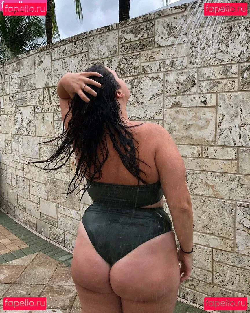 Lo Sangstaaa Onlyfans Photo Gallery 