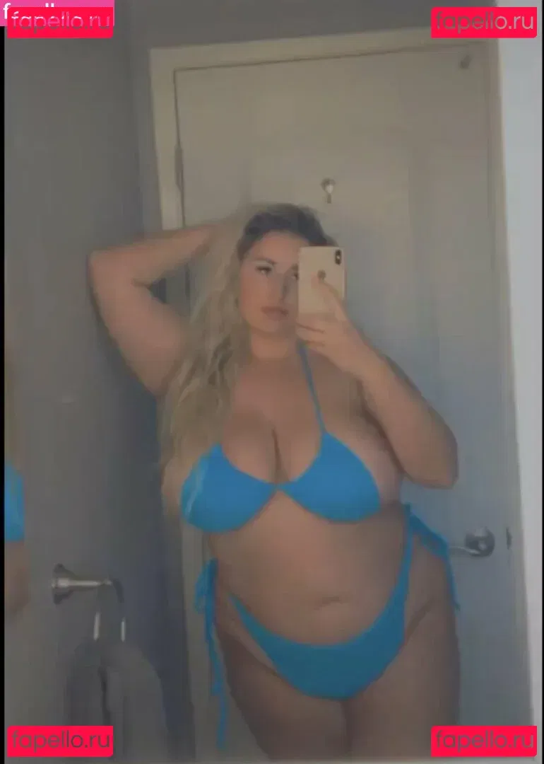 Lo Sangstaaa Onlyfans Photo Gallery 