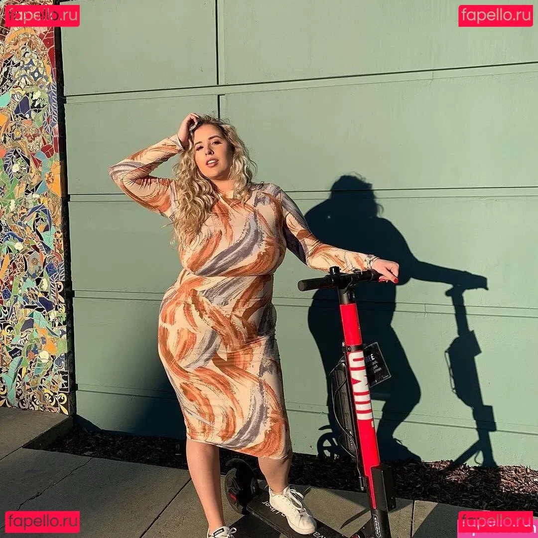 Lo Sangstaaa Onlyfans Photo Gallery 