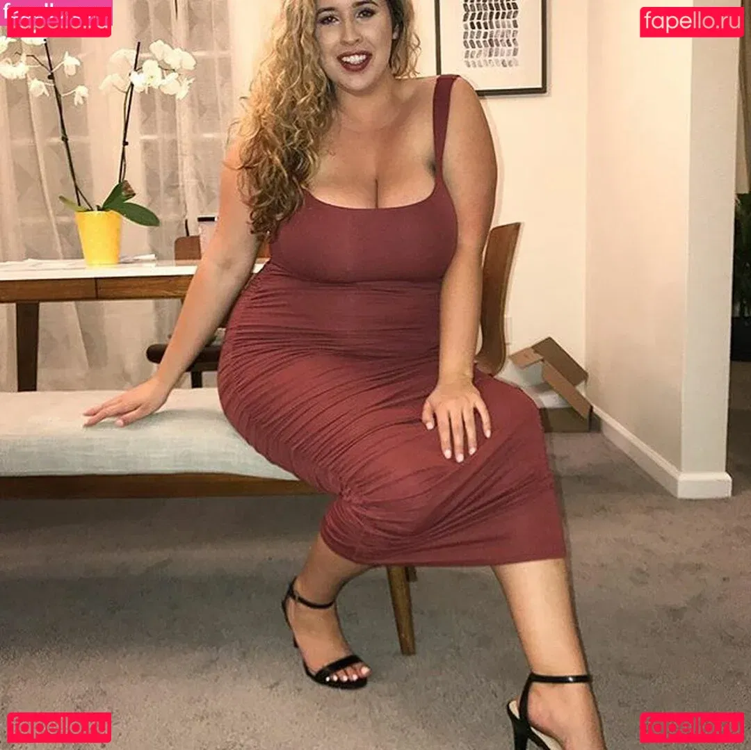 Lo Sangstaaa Onlyfans Photo Gallery 