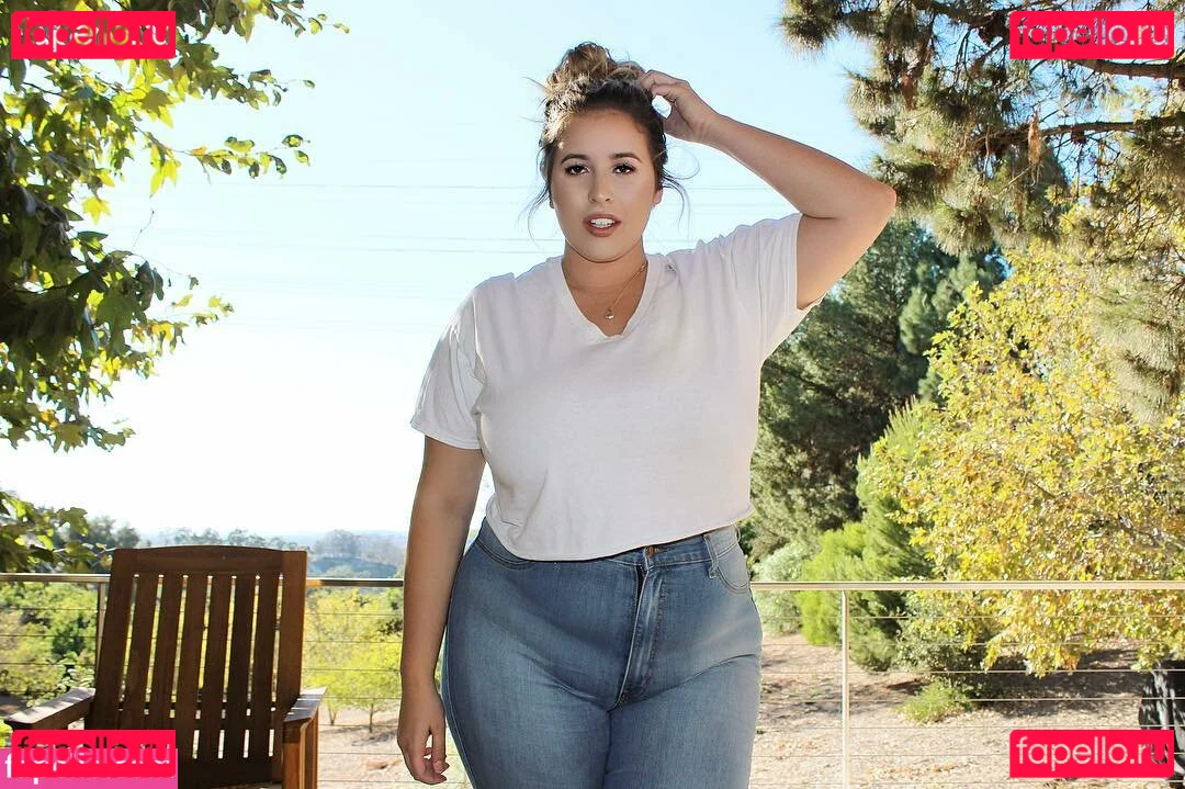 Lo Sangstaaa Onlyfans Photo Gallery 