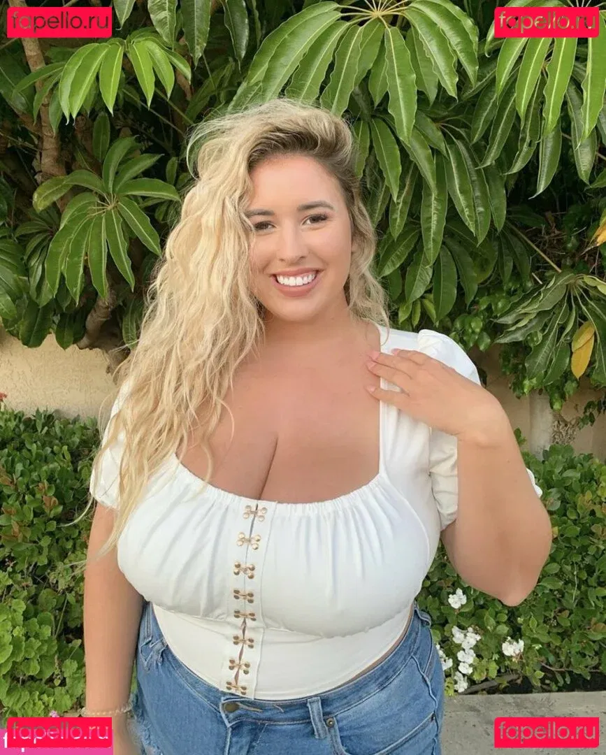 Lo Sangstaaa Onlyfans Photo Gallery 