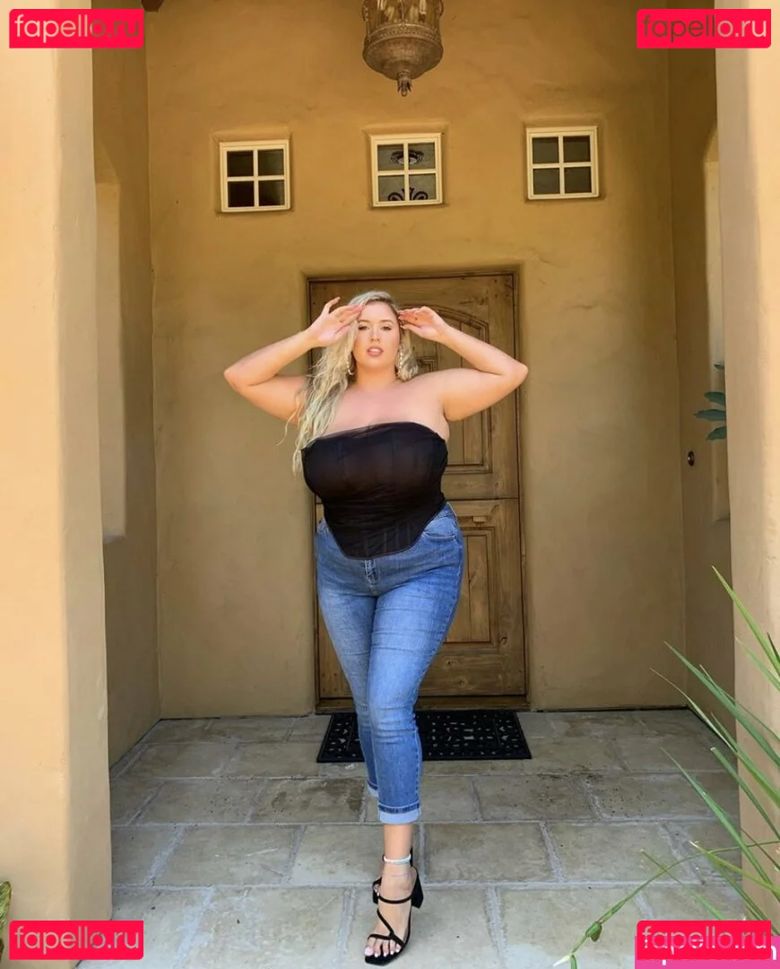 Lo Sangstaaa Onlyfans Photo Gallery 