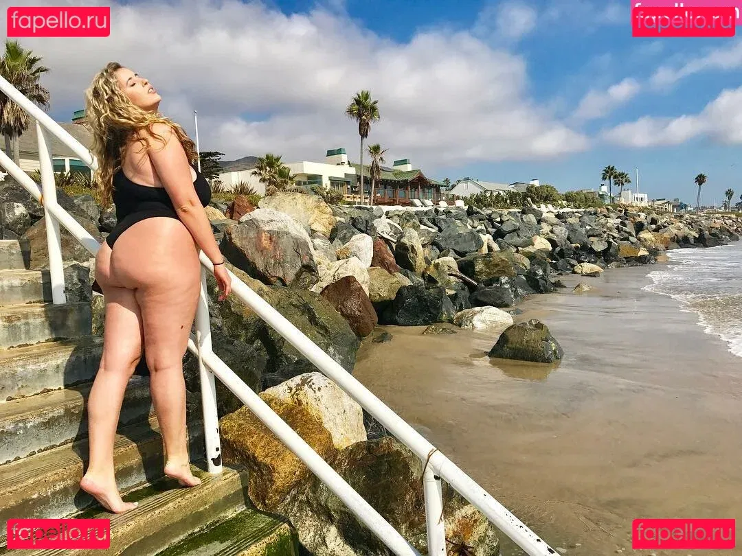 Lo Sangstaaa Onlyfans Photo Gallery 