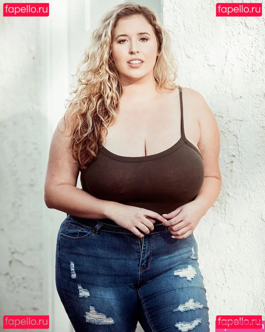 Lo Sangstaaa Onlyfans Photo Gallery 