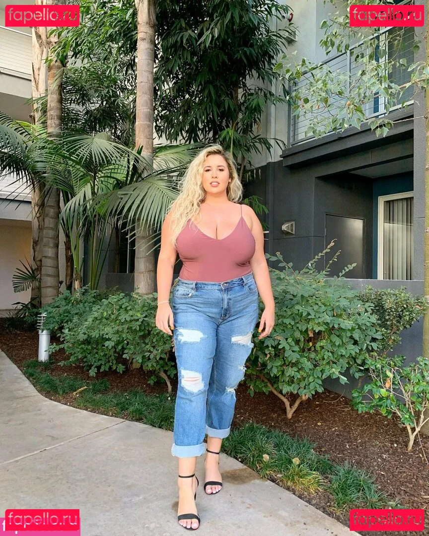 Lo Sangstaaa Onlyfans Photo Gallery 