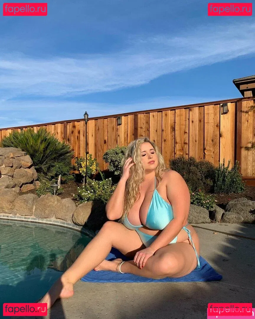 Lo Sangstaaa Onlyfans Photo Gallery 