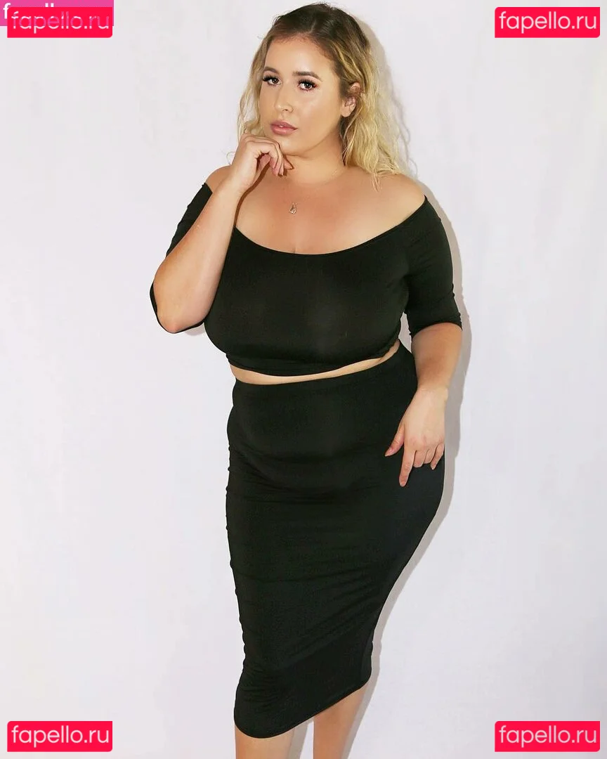 Lo Sangstaaa Onlyfans Photo Gallery 