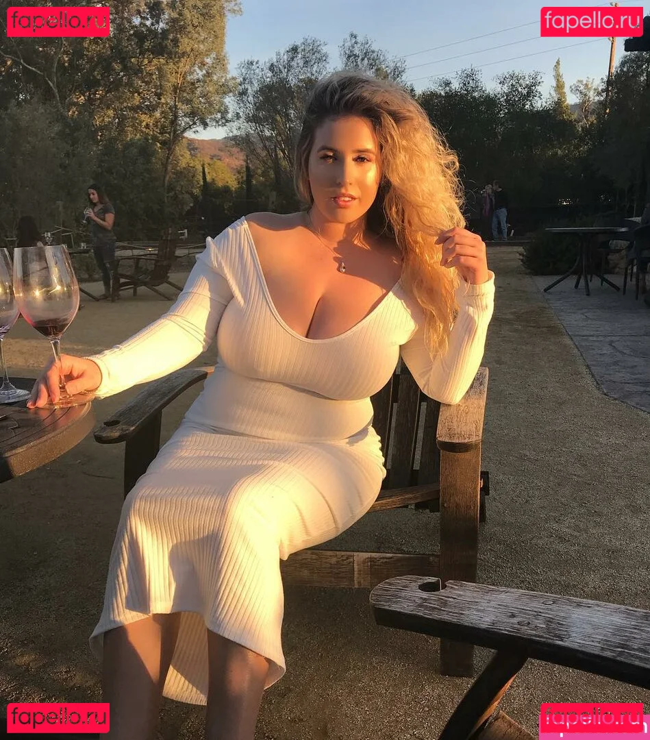 Lo Sangstaaa Onlyfans Photo Gallery 