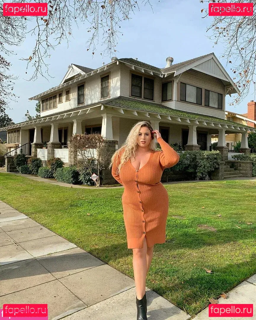 Lo Sangstaaa Onlyfans Photo Gallery 