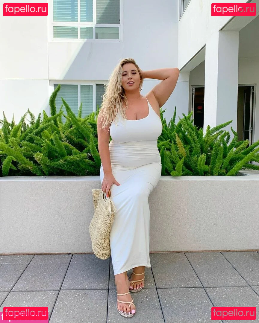 Lo Sangstaaa Onlyfans Photo Gallery 