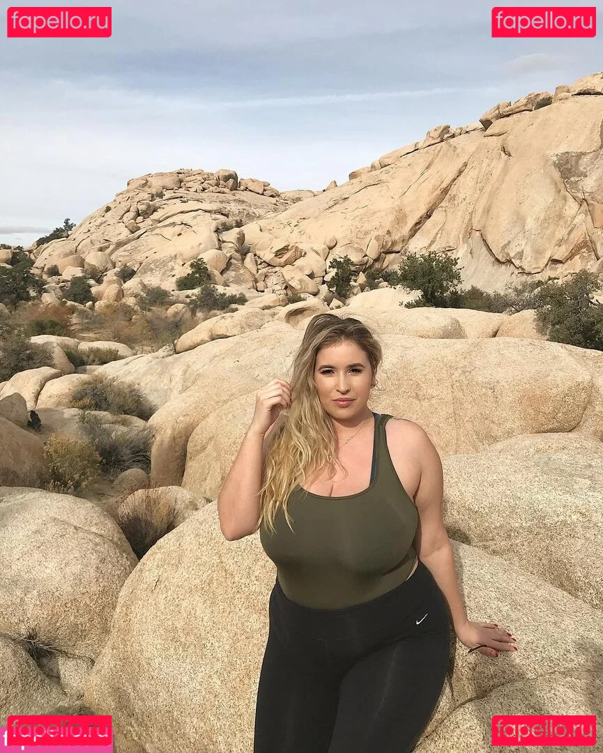 Lo Sangstaaa Onlyfans Photo Gallery 