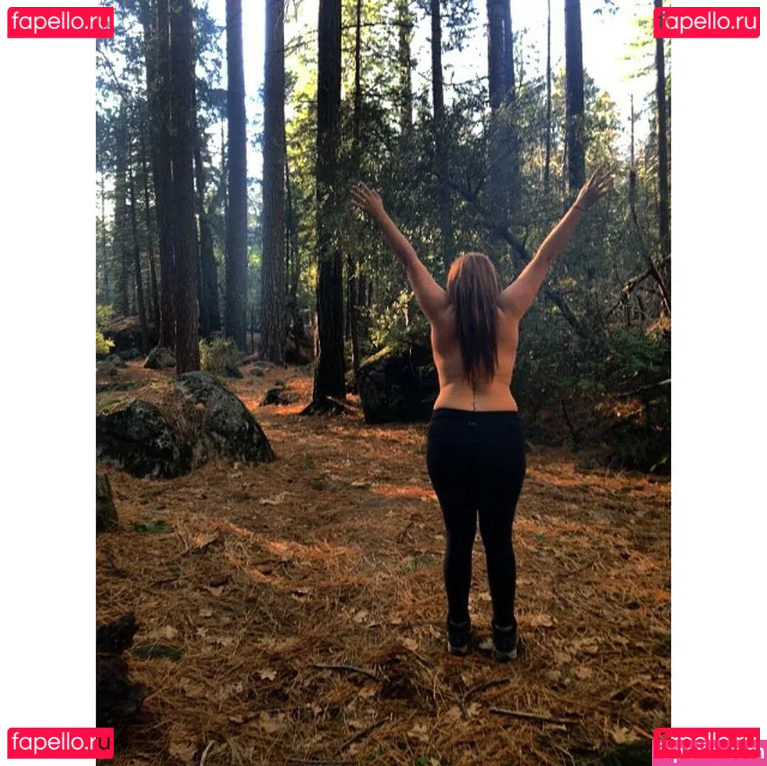 Lo Sangstaaa Onlyfans Photo Gallery 