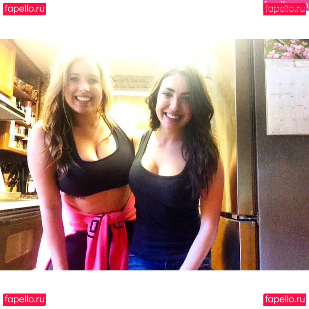 Lo Sangstaaa Onlyfans Photo Gallery 