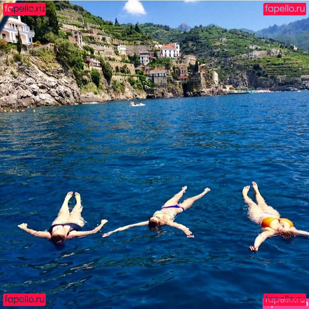 Lo Sangstaaa Onlyfans Photo Gallery 