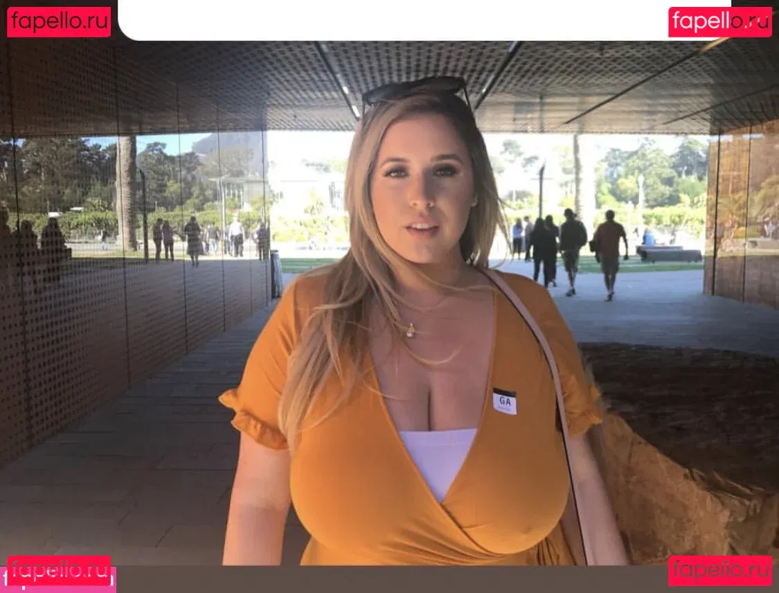 Lo Sangstaaa Onlyfans Photo Gallery 