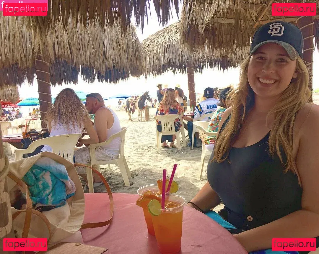 Lo Sangstaaa Onlyfans Photo Gallery 