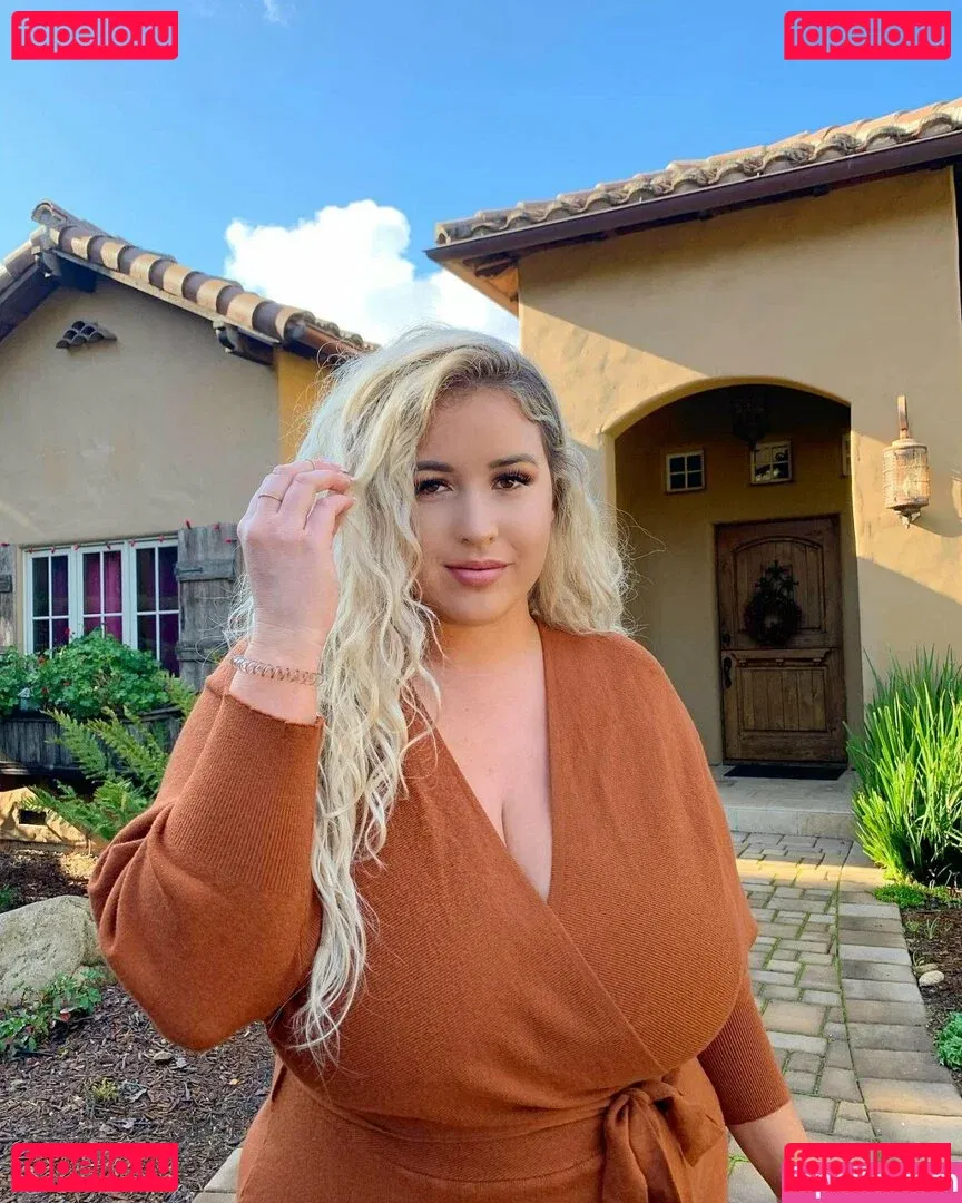 Lo Sangstaaa Onlyfans Photo Gallery 