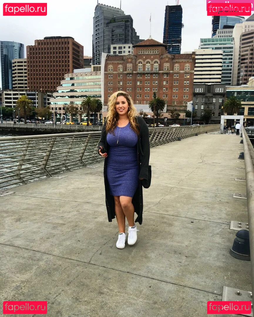 Lo Sangstaaa Onlyfans Photo Gallery 