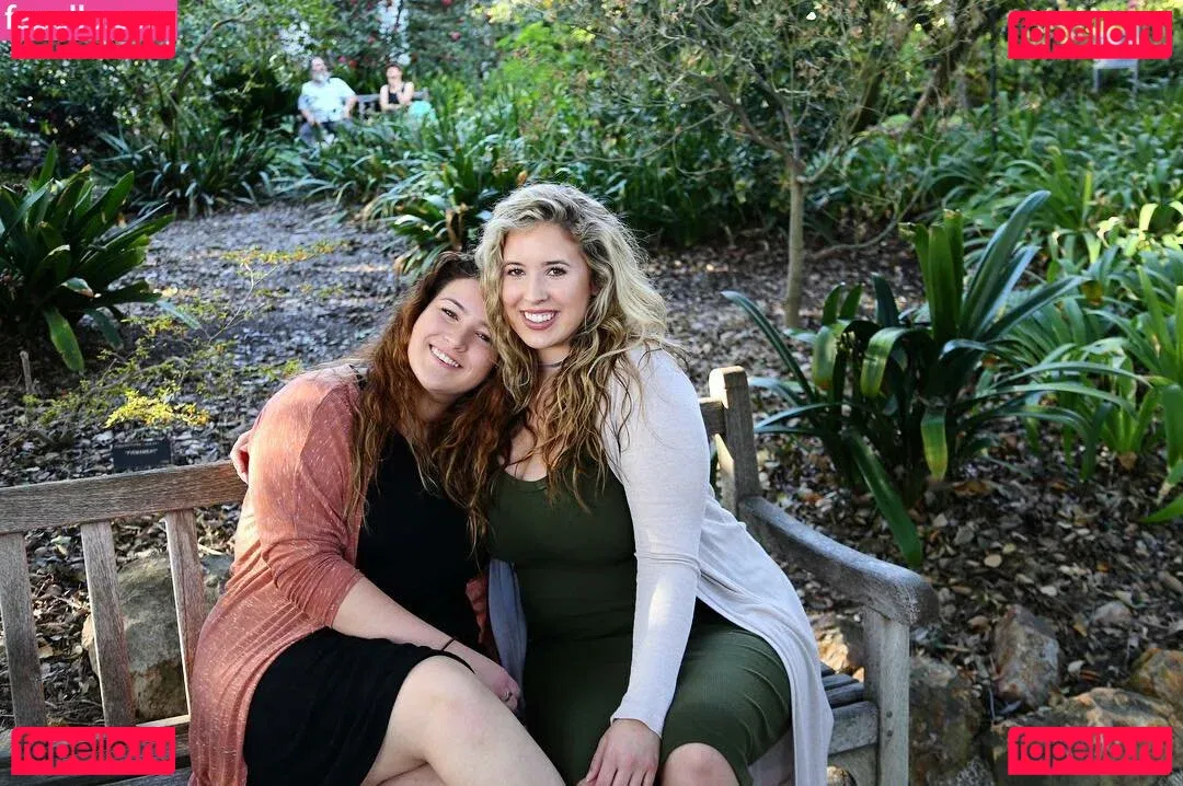 Lo Sangstaaa Onlyfans Photo Gallery 