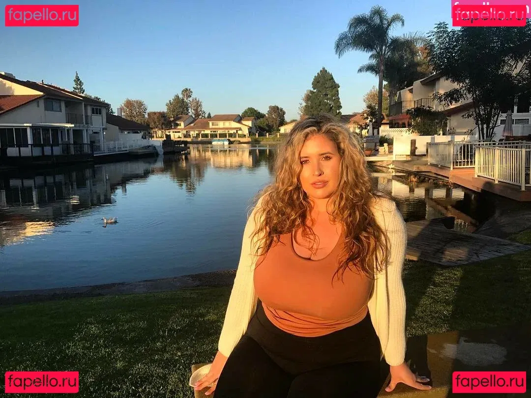 Lo Sangstaaa Onlyfans Photo Gallery 