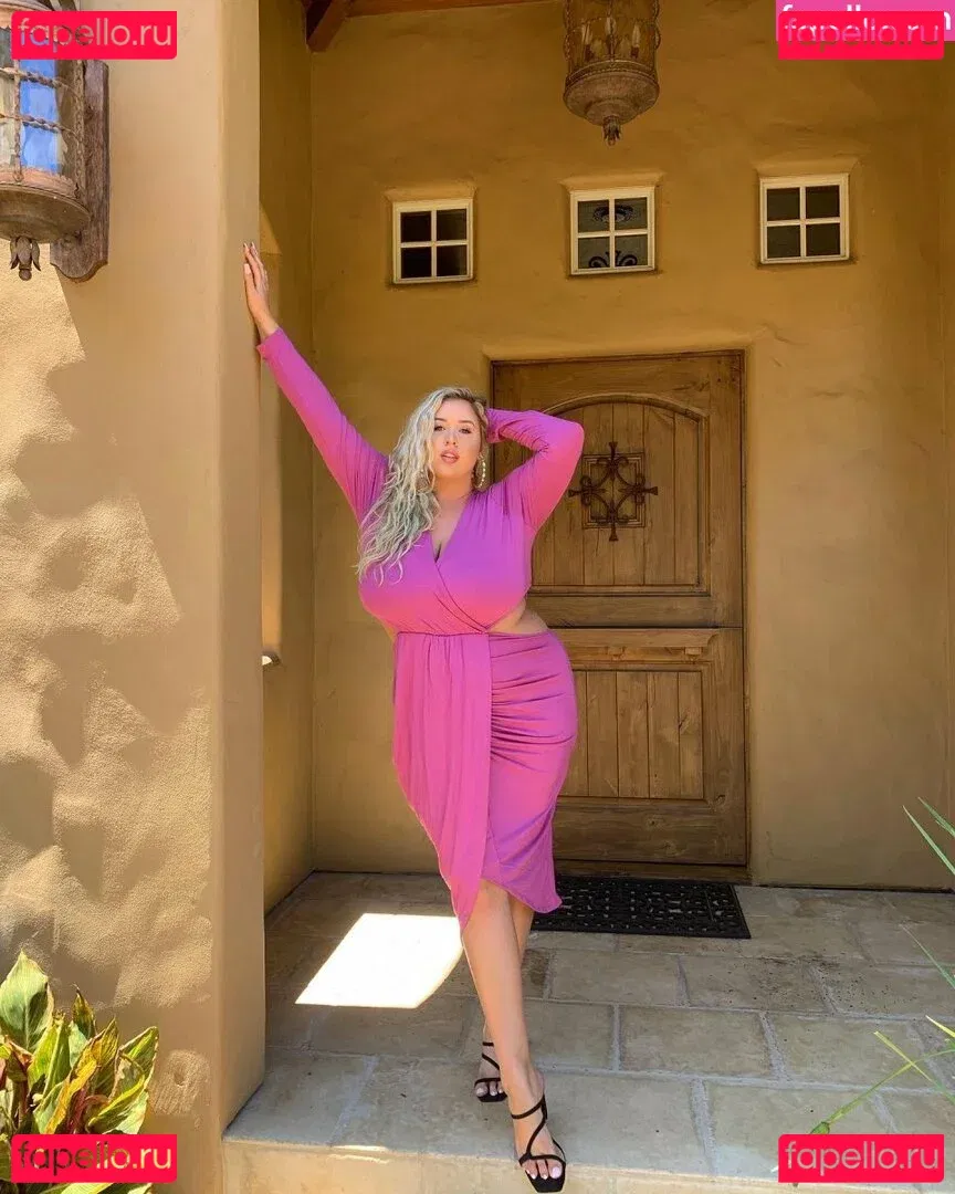 Lo Sangstaaa Onlyfans Photo Gallery 