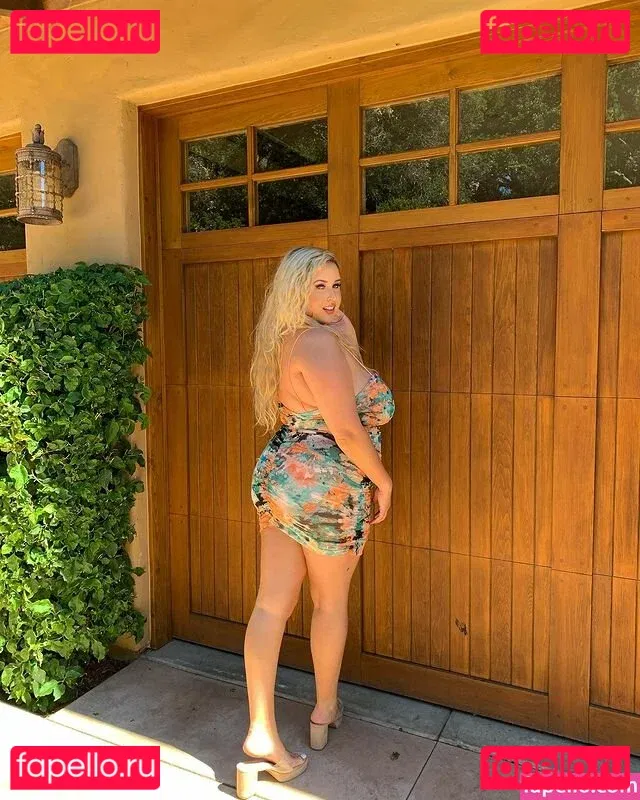 Lo Sangstaaa Onlyfans Photo Gallery 