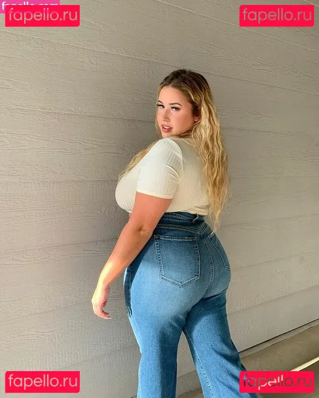 Lo Sangstaaa Onlyfans Photo Gallery 