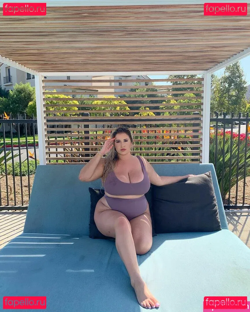 Lo Sangstaaa Onlyfans Photo Gallery 