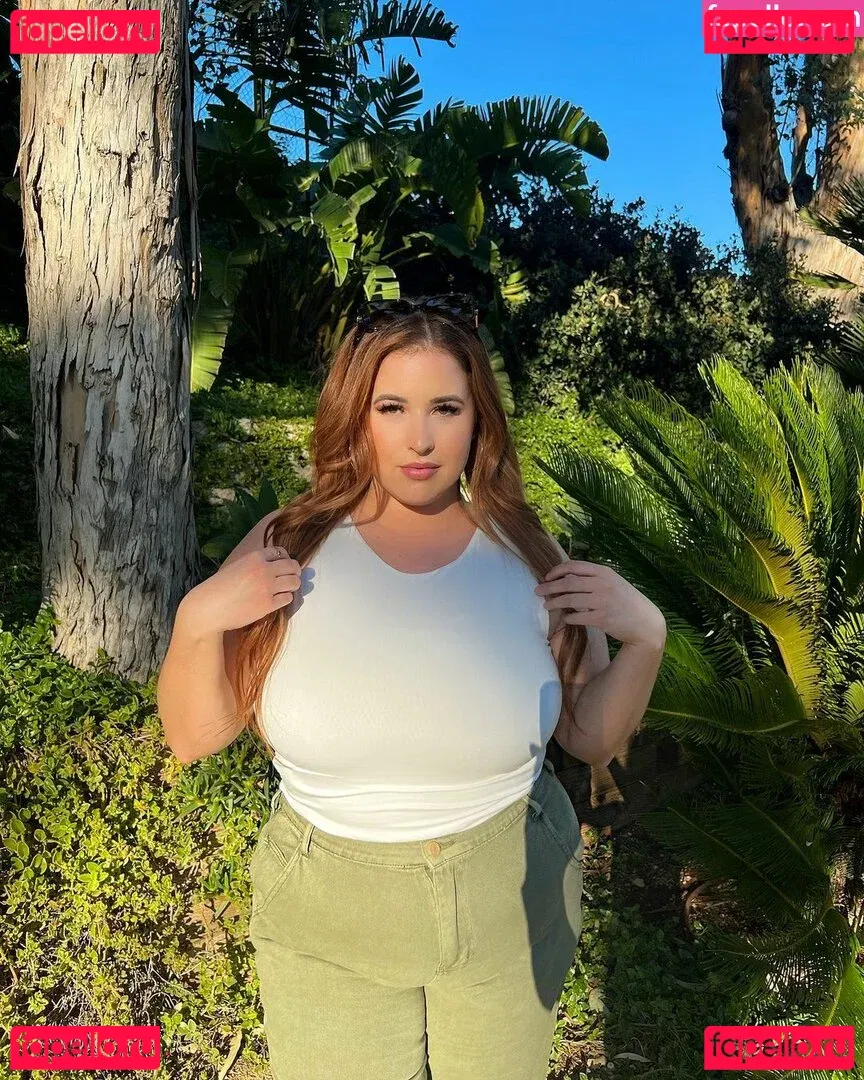 Lo Sangstaaa Onlyfans Photo Gallery 