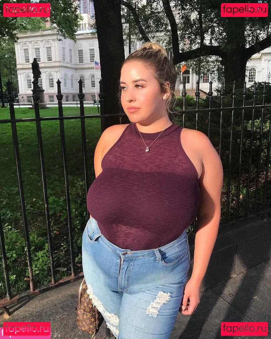 Lo Sangstaaa Onlyfans Photo Gallery 