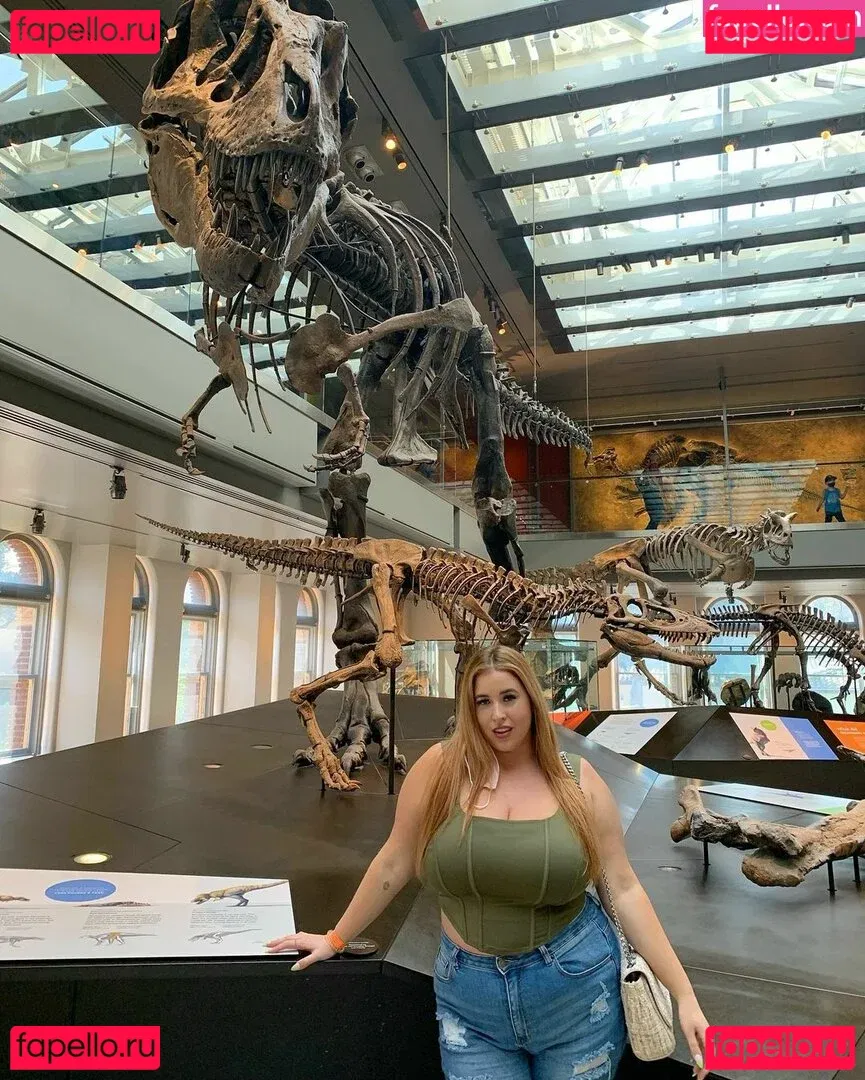 Lo Sangstaaa Onlyfans Photo Gallery 