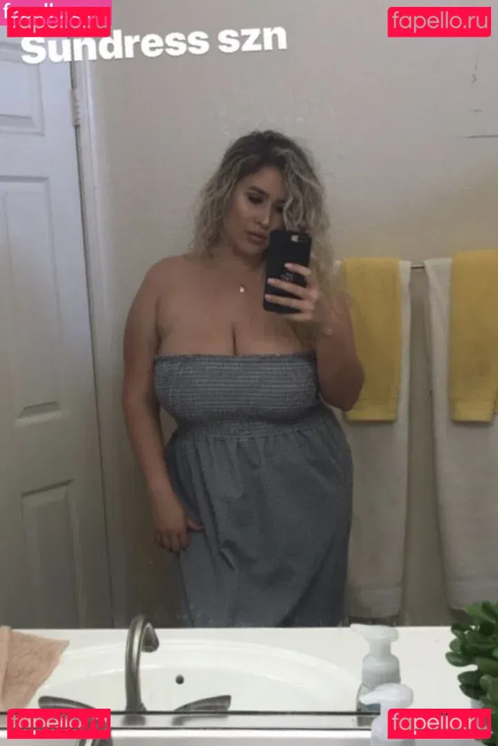 Lo Sangstaaa Onlyfans Photo Gallery 