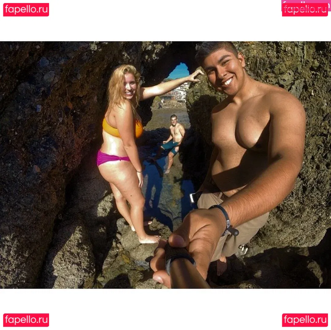 Lo Sangstaaa Onlyfans Photo Gallery 