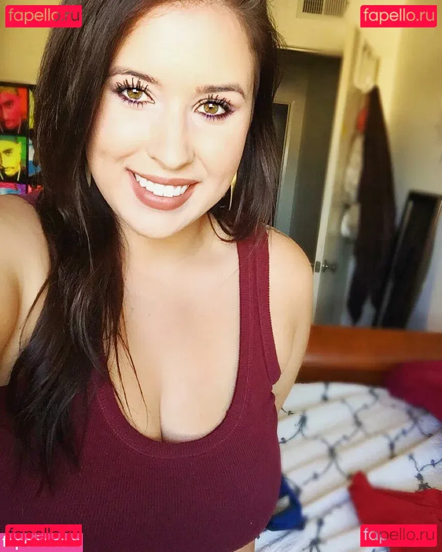 Lo Sangstaaa Onlyfans Photo Gallery 