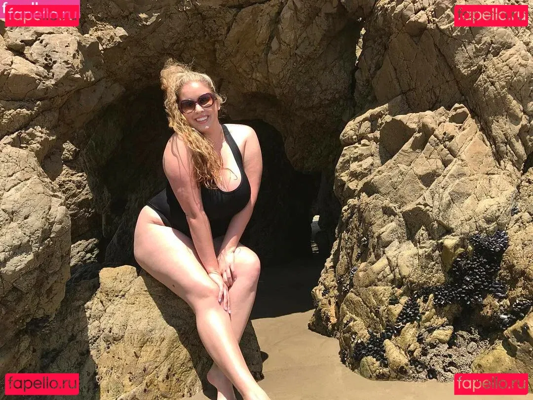 Lo Sangstaaa Onlyfans Photo Gallery 