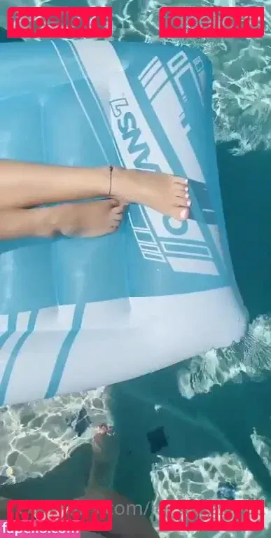 Lo Sangstaaa Onlyfans Photo Gallery 