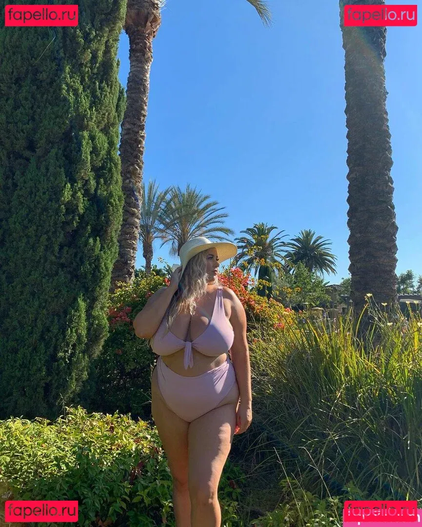 Lo Sangstaaa Onlyfans Photo Gallery 