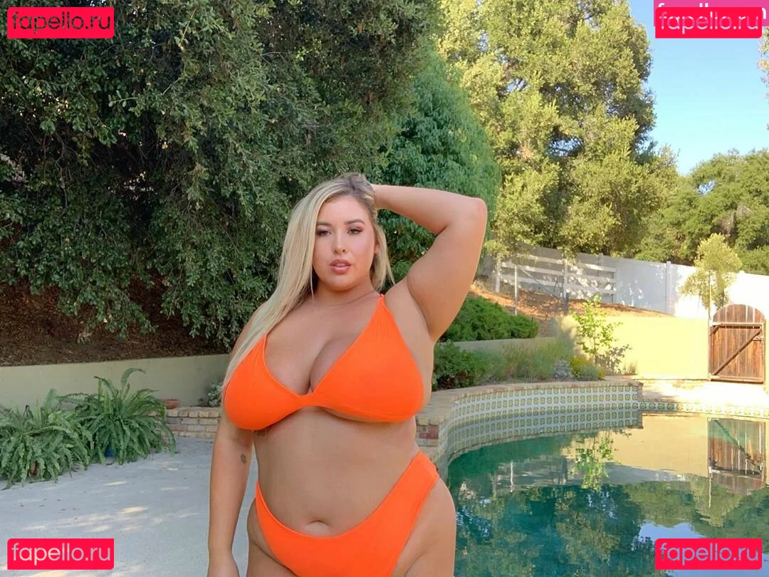 Lo Sangstaaa Onlyfans Photo Gallery 