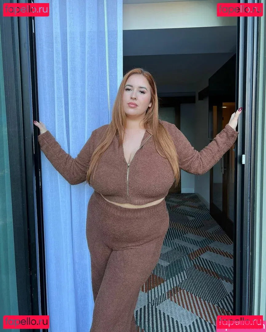 Lo Sangstaaa Onlyfans Photo Gallery 