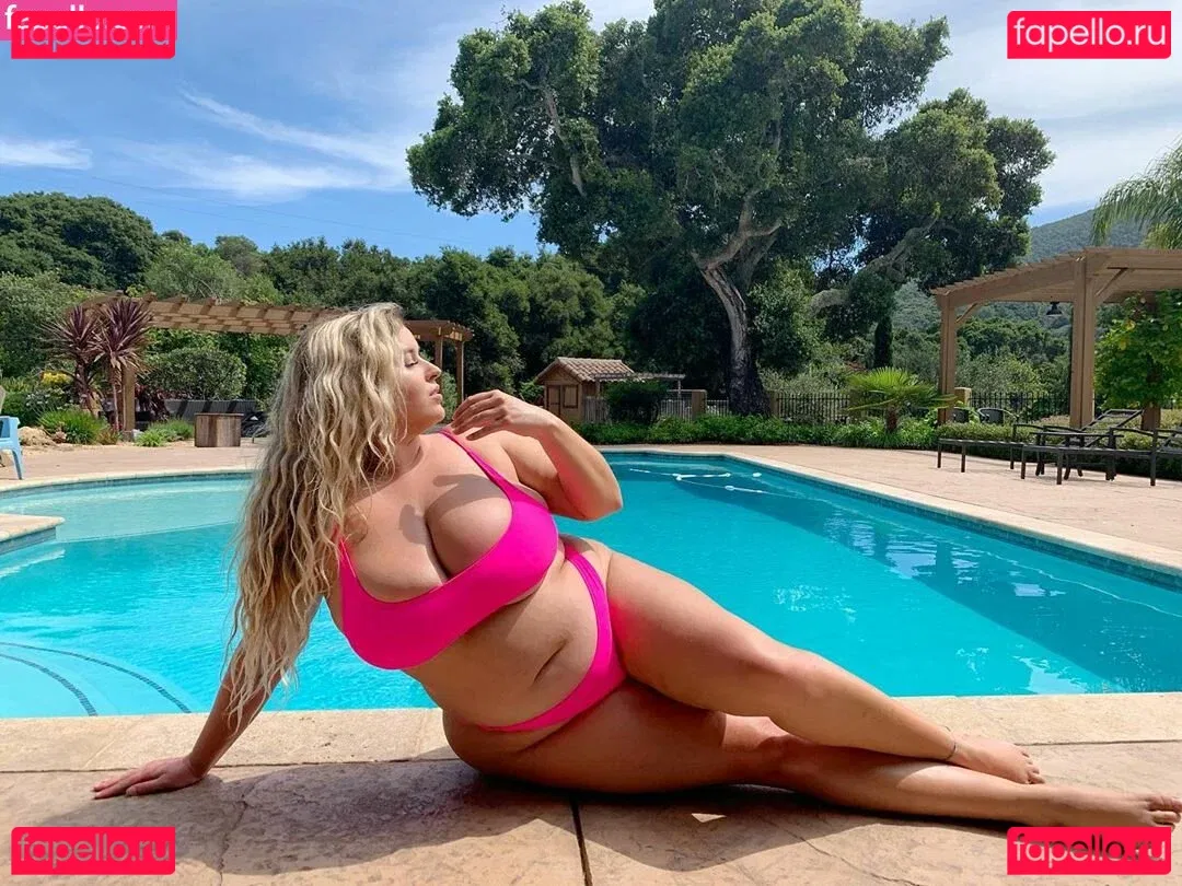 Lo Sangstaaa Onlyfans Photo Gallery 