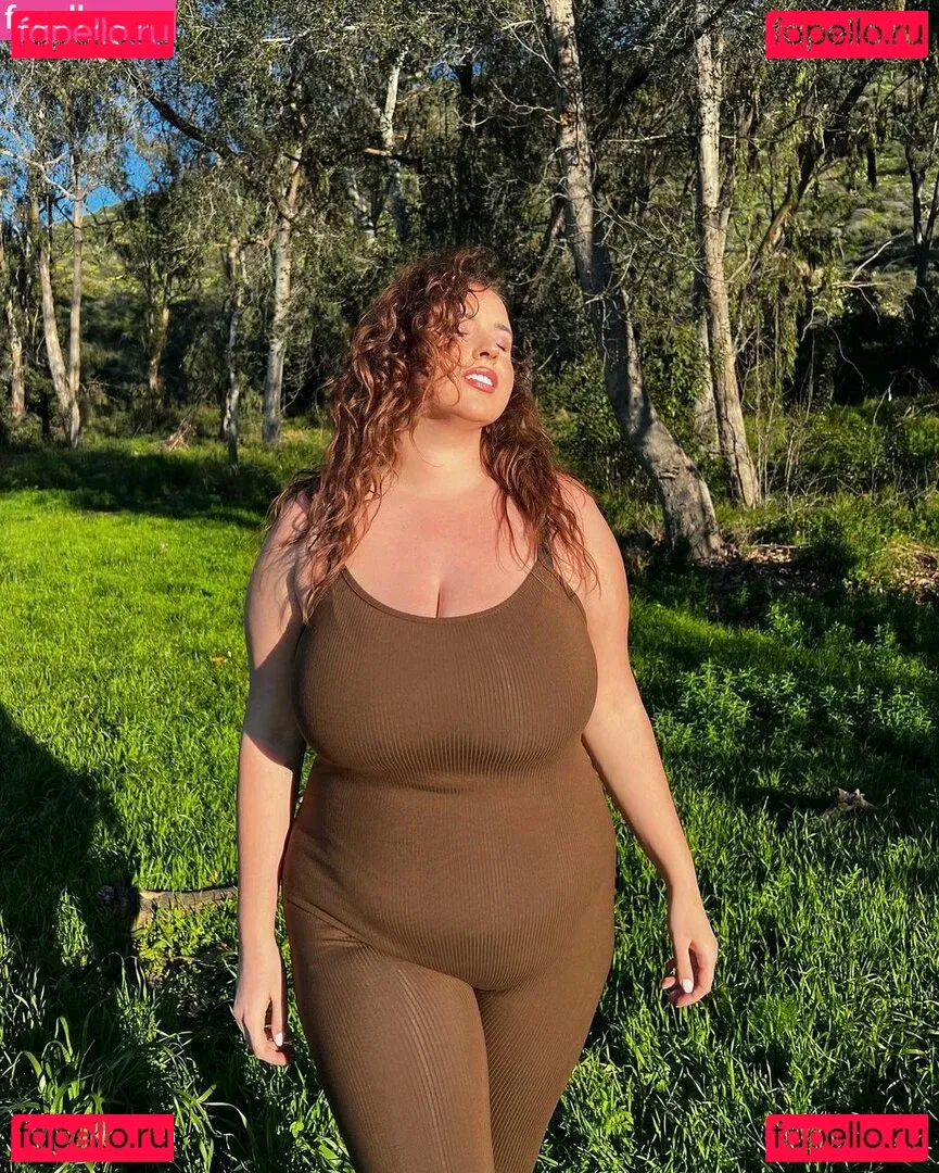 Lo Sangstaaa Onlyfans Photo Gallery 