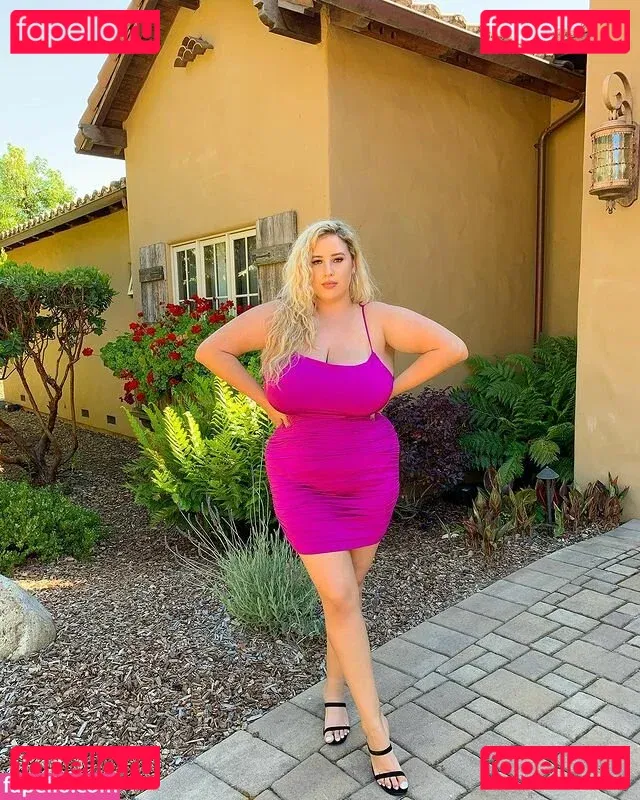 Lo Sangstaaa Onlyfans Photo Gallery 