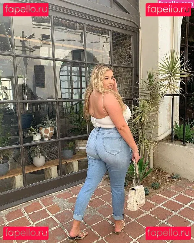 Lo Sangstaaa Onlyfans Photo Gallery 