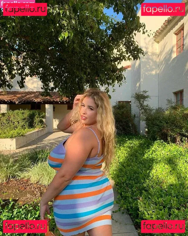 Lo Sangstaaa Onlyfans Photo Gallery 