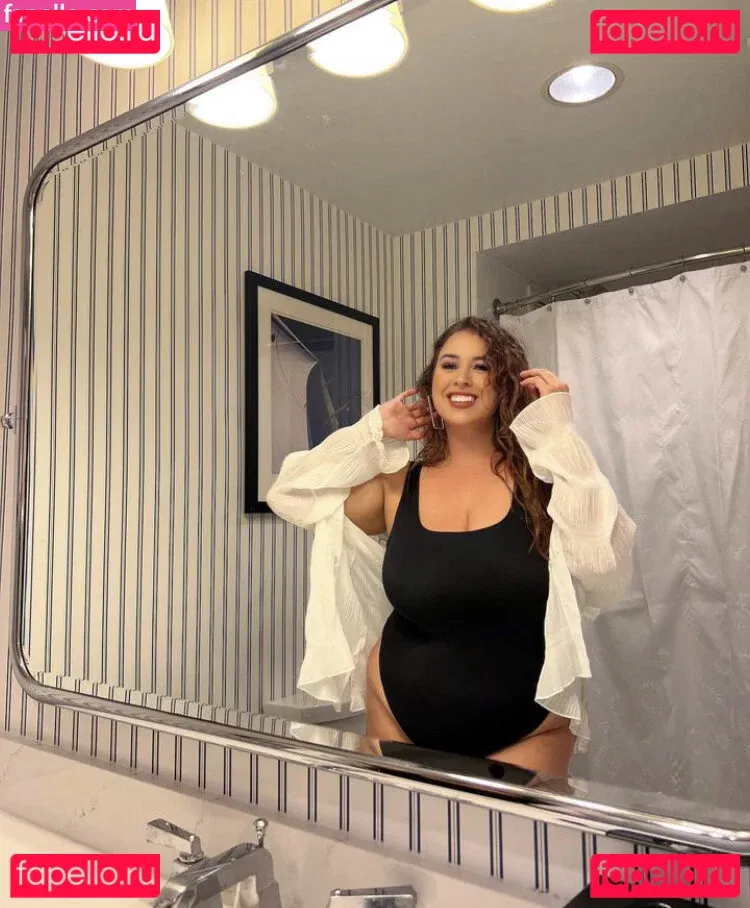 Lo Sangstaaa Onlyfans Photo Gallery 