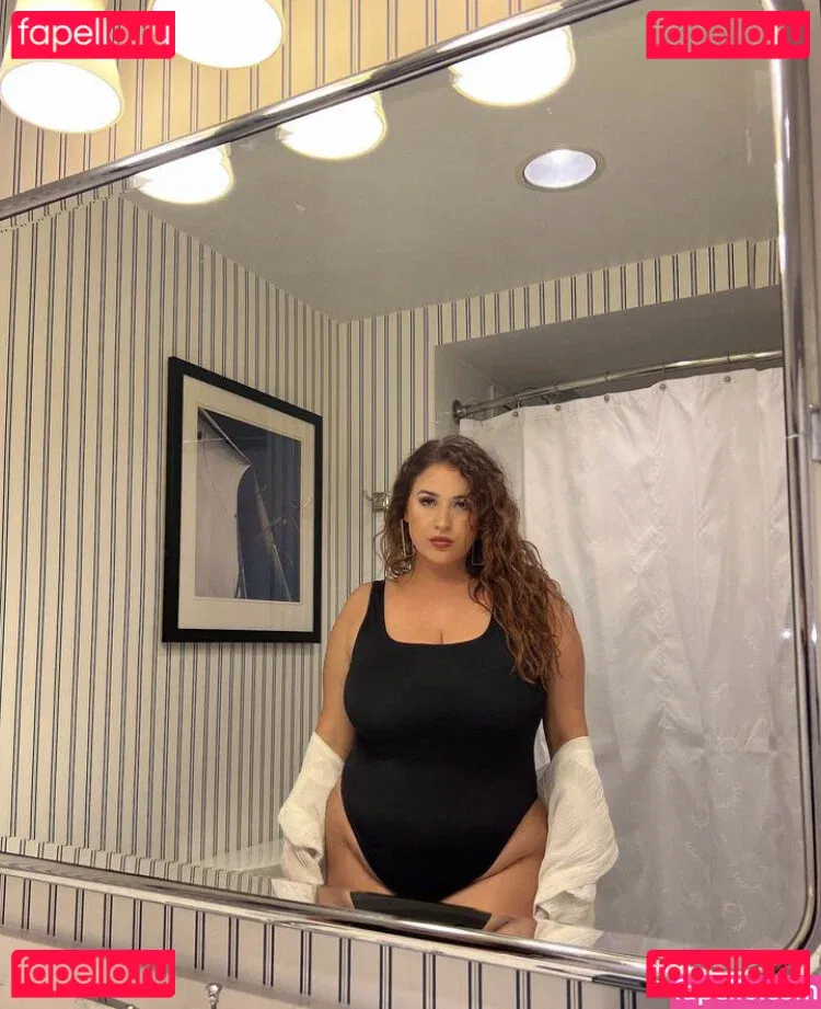 Lo Sangstaaa Onlyfans Photo Gallery 