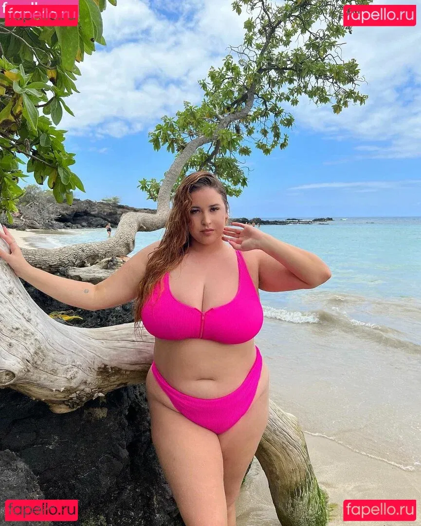 Lo Sangstaaa Onlyfans Photo Gallery 